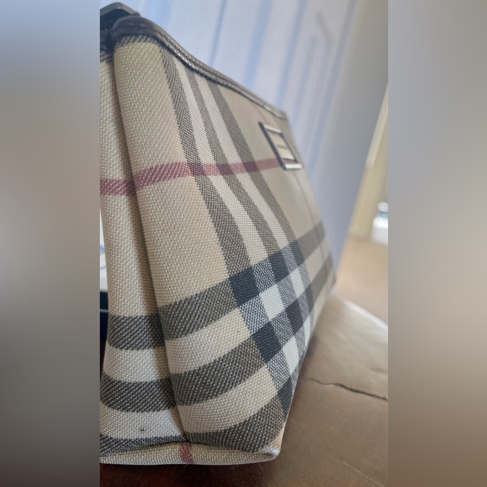 BURBERRY Pouch House Check Brown Beige Canvas and Leather Trim Vintage - Picture 3 of 13